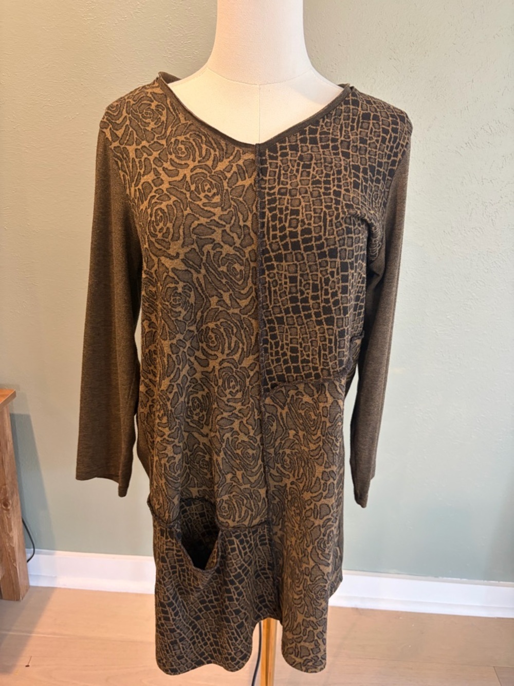 cut loose size medium dress